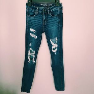 American eagle ripped dark wash skinny jeans